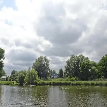 度假居 Reihenhaus Mit Wlan In Am Mueritzsee