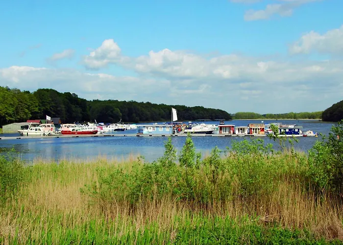 Reihenhaus Mit Wlan In Am Mueritzsee