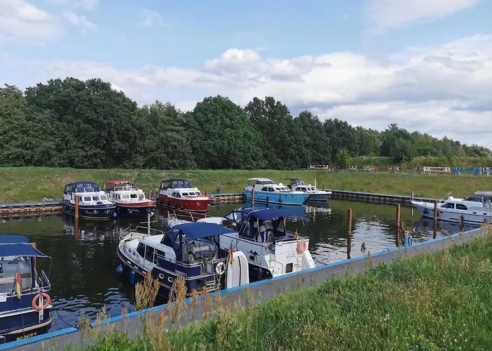 Feriehus Reihenhaus Mit Wlan In Am Mueritzsee